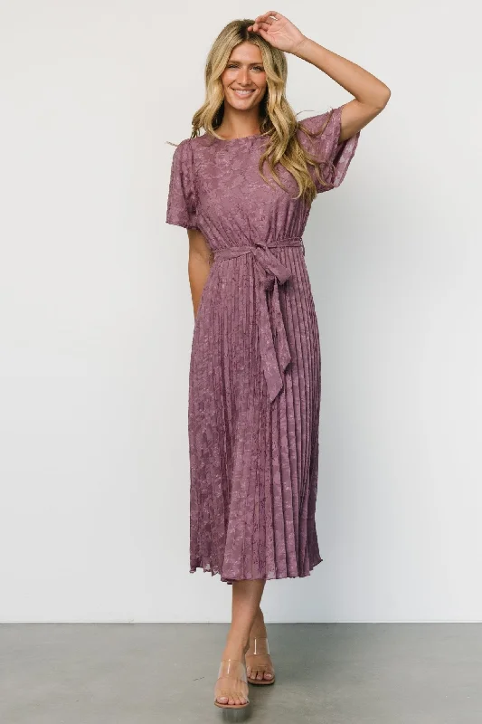 Women's Seasonal Apparel Mindy Pleated Dress | Vintage Plum