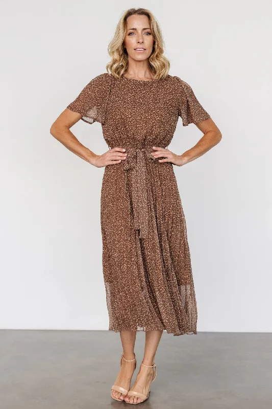 Women's Functional Apparel For Outdoor Activities Prim Pleated Dress | Dusty Brown Print