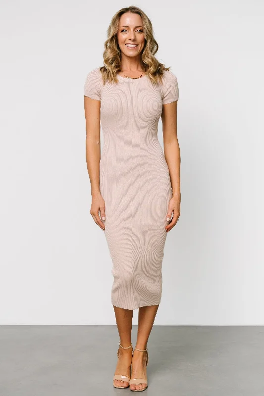 Timeless Women's Outfit Dana Ribbed Midi Dress | Sand